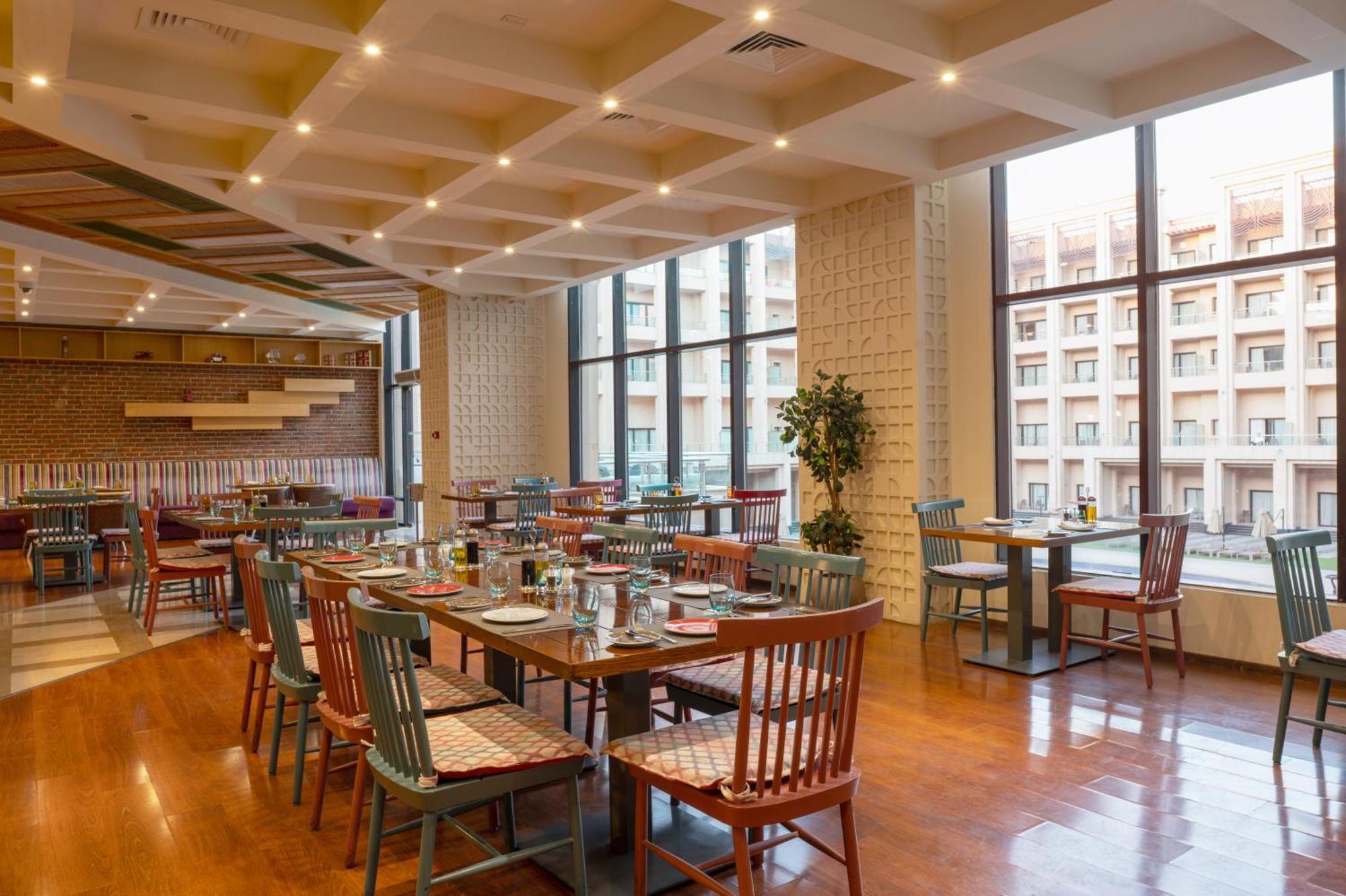 Triumph Luxury Hotel Il Il Cairo Esterno foto The restaurant